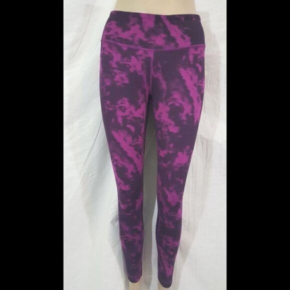 Lululemon Regal Plum Wunder Under Crop pants 2 - Picture 2 of 9